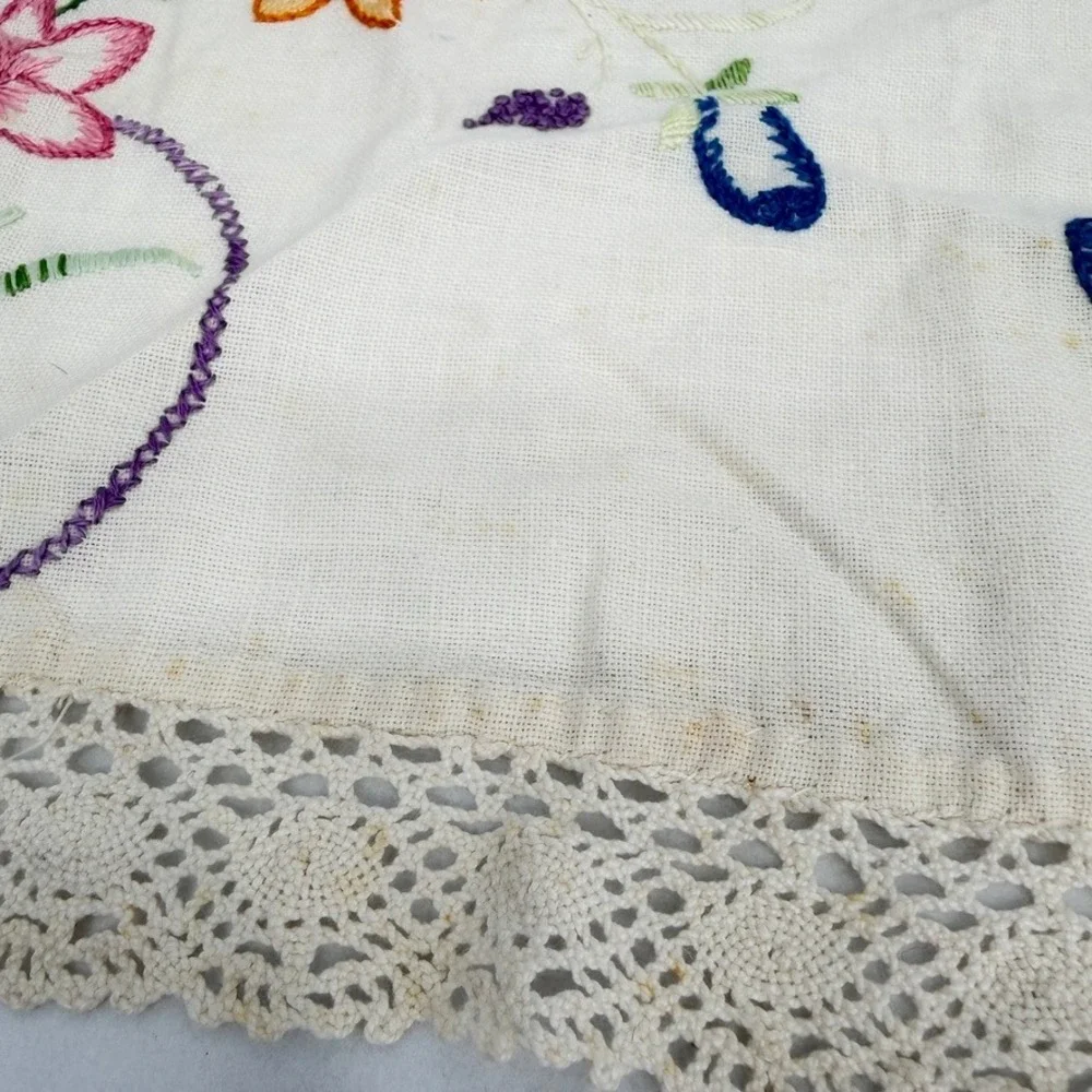 Vintage Hand Embroidered Small Table Runner Dresser Scarf Floral Lace **READ